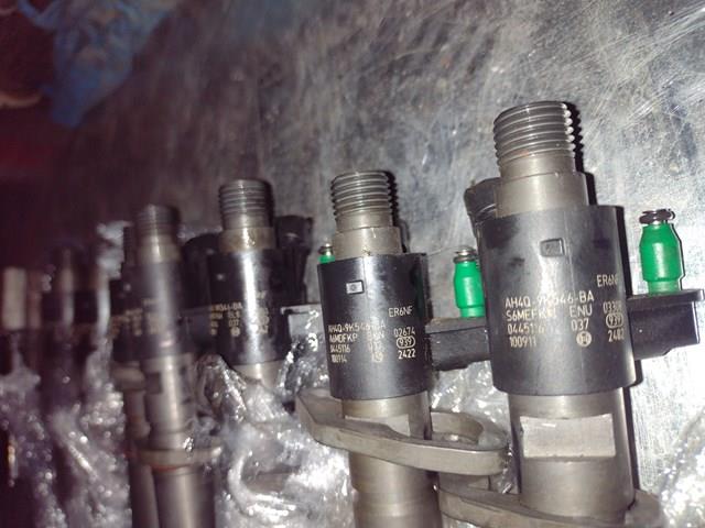 AH4Q9K546BA Land Rover Inyector de combustible