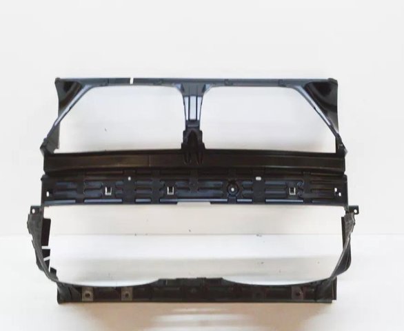 Deflector de aire del radiador 51748074611 BMW