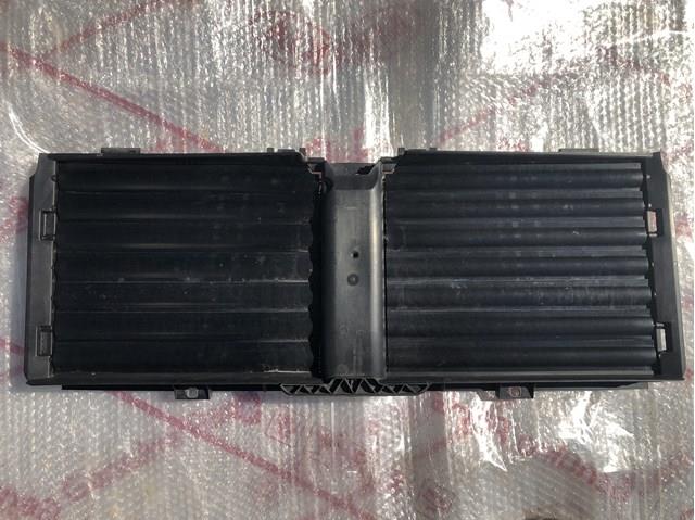 Persiana del radiador A1675000602 Mercedes