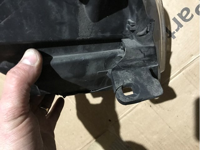 Faro izquierdo 9817298380 Peugeot/Citroen