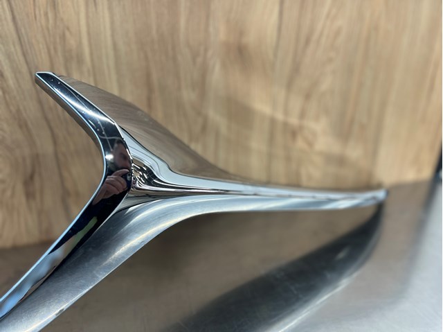 Moldura de rejilla de radiador derecha para Mazda 3 (BP)