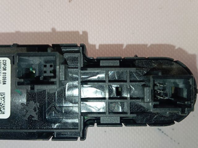 Comprar 96788264ZD Opel Interruptor de elevalunas delantera izquierda