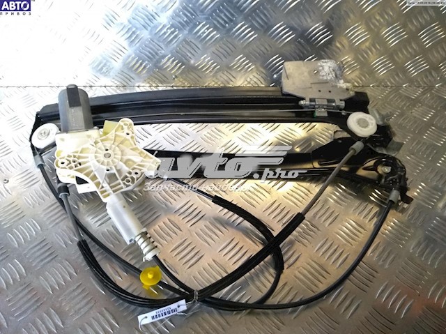 Motor eléctrico, elevalunas, puerta delantera MERCEDES 2308201042