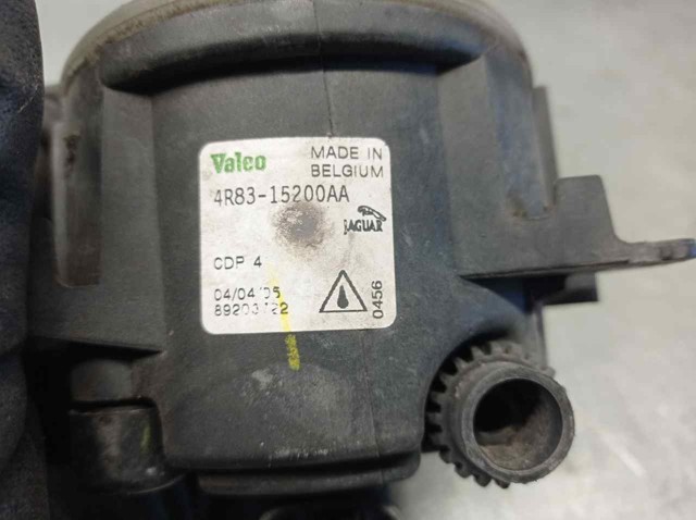 4R8315200AA Jaguar Faro antiniebla