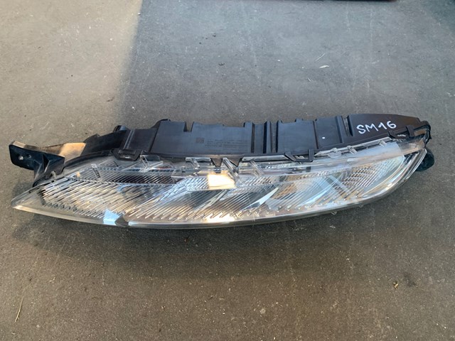 Luz diurna izquierda Peugeot/Citroen 9822653980