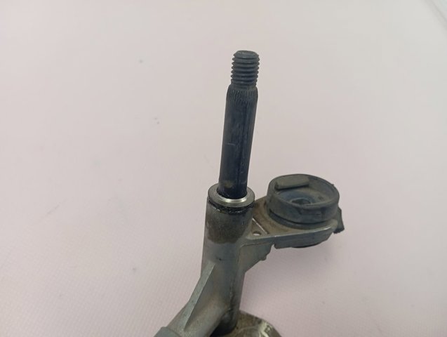 Varilla de limpiaparabrisas 9816558880 Peugeot/Citroen