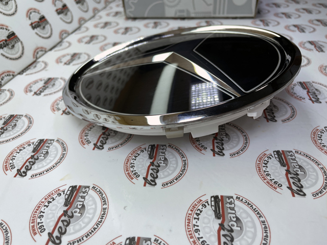 Comprar A0008881300 Mercedes Emblema de la parrilla del radiador