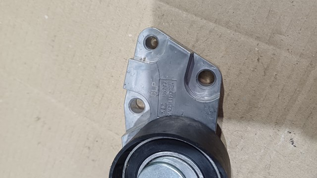 Tensor de la correa de distribución VALEO K6799 precio, desde 52,33 USD