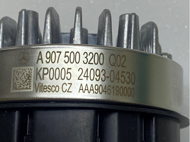 Bomba de agua eléctrica auxiliar A9075003200 Mercedes