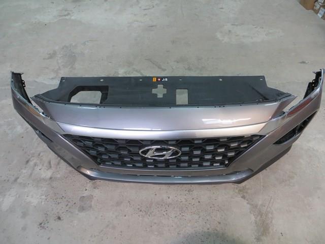 Moldura superior de la parrilla del radiador Hyundai/Kia 86374S1020
