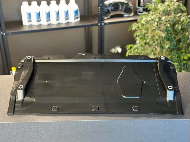 Protección delantera del motor PAD60026A Signeda