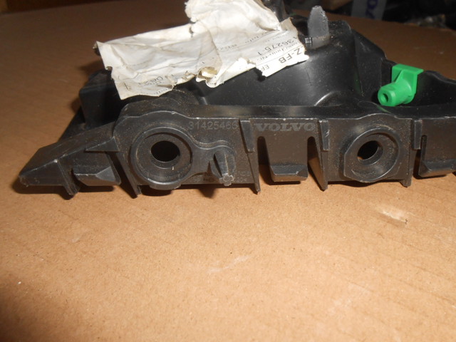 Soporte de parachoques delantero Volvo 31425463 precio, desde 7,99 EUR
