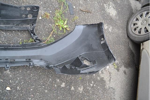 Parachoques delantero Renault (RVI) 620221776R precio, desde 135,20 EUR