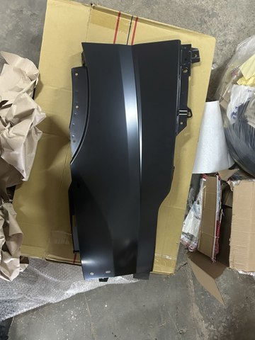 5802382340 Iveco Aleta delantera