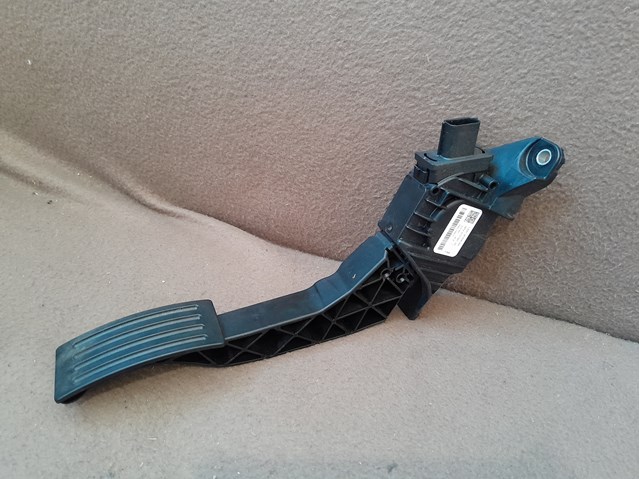 Comprar Pedal del acelerador Ford Escape III DFK