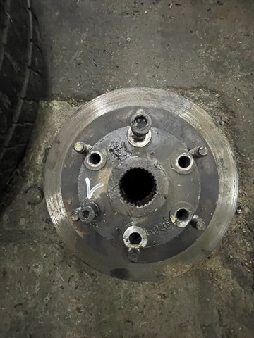 51731M1000 Hyundai/Kia cubo de rueda delantero