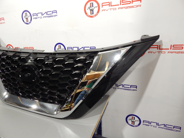 Comprar 623109UF0D Nissan/Infiniti Rejilla frontal