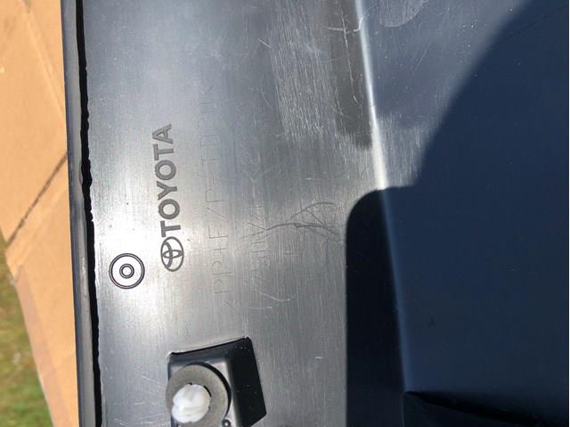Comprar 75074K2010 Toyota Moldura de puerta delantera izquierda