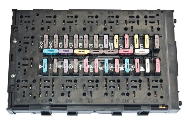 ORK4838244 GP Caja de relés y fusibles