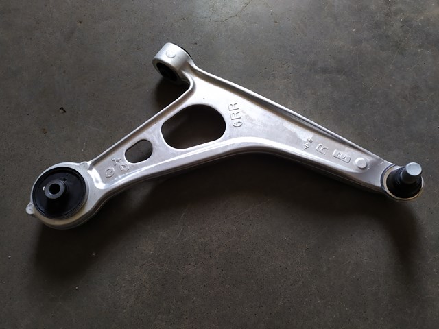 Brazo inferior derecho de la suspensión delantera 545006RR0B Nissan/Infiniti