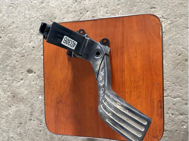 98AB9F836AE Ford Pedal de aceleracion