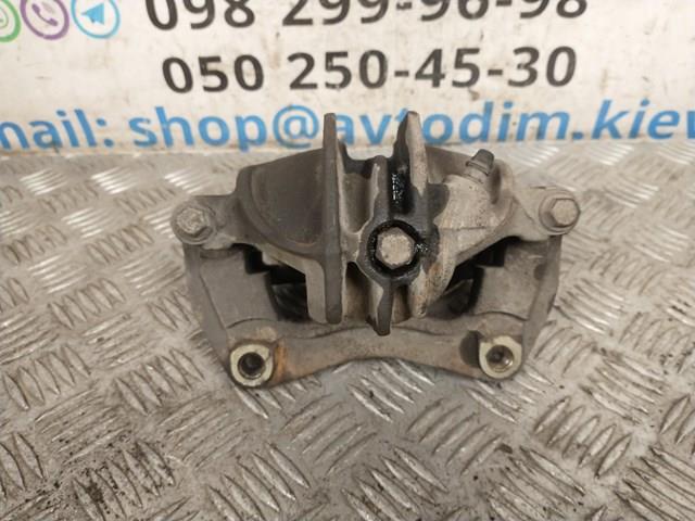 M863312 Mitsubishi pinza de freno delantera derecha