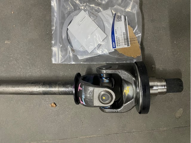 Comprar EC3Z3219D Ford Semieje delantero derecho