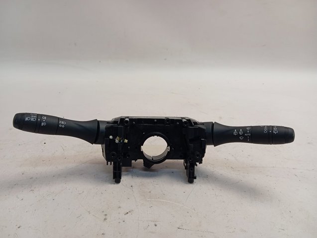 Conmutador de la columna de dirección Dacia Sandero III