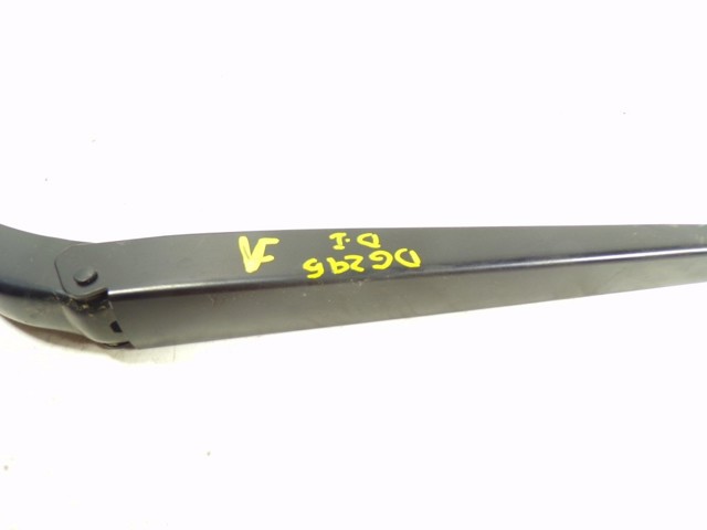  Brazo del limpiaparabrisas Peugeot 2008 2