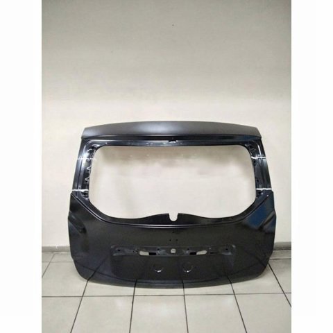 Puerta de maletero Renault DUSTER I