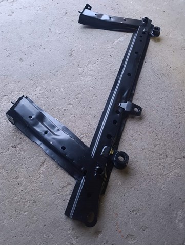 Subchasis delantero soporte motor delantero Polcar 60L134 precio, desde 103,90 EUR