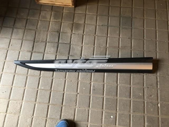 Moldura de puerta delantera derecha 5727A484 Mitsubishi