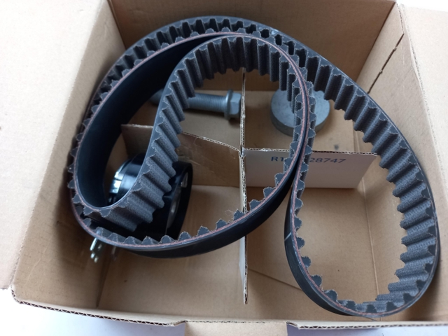 Kit de distribución 7711946562 Renault (RVI)