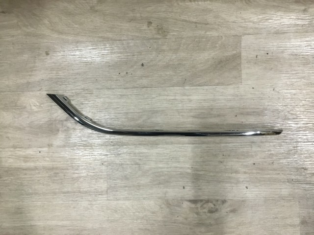 Moldura de parachoques delantera izquierda Signeda PVW99065MAL precio, desde 25,55 EUR