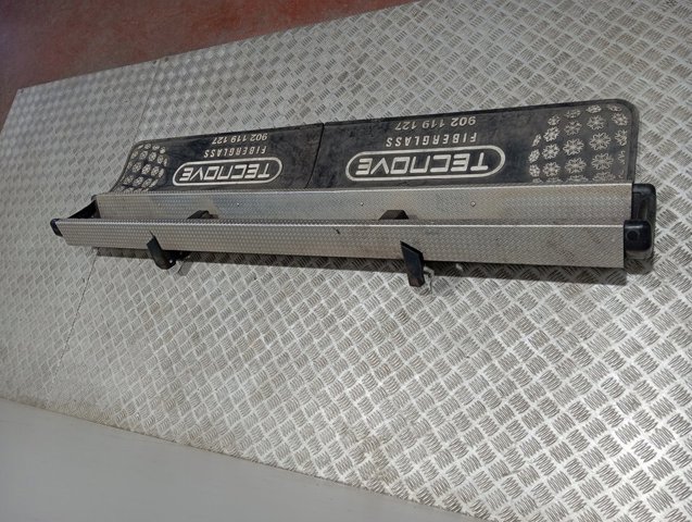 Paragolpes trasero Iveco 500356844