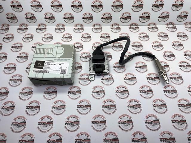 Sensor de óxidos de nitrógeno NOx delantero A000905801187 Mercedes