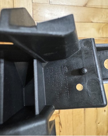 Soporte de parachoques delantero Hyundai/Kia 86555S1000