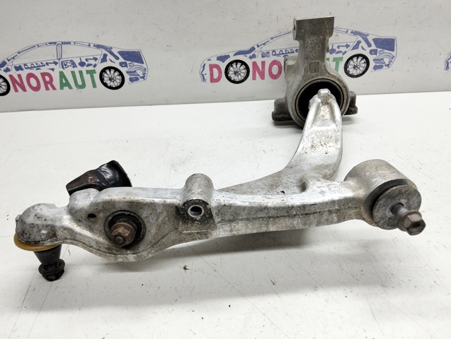 545001DR0A Nissan/Infiniti Brazo inferior derecho de la suspensión delantera