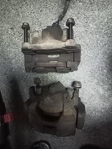 Soporte, pinza de freno delantera Renault Laguna 3 (KT0)