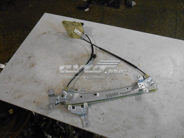 Mecanismo de elevalunas, puerta trasera izquierda RENAULT 827210003R