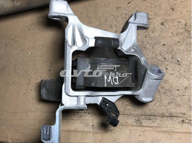 TK7839060 Mazda soporte de motor derecho