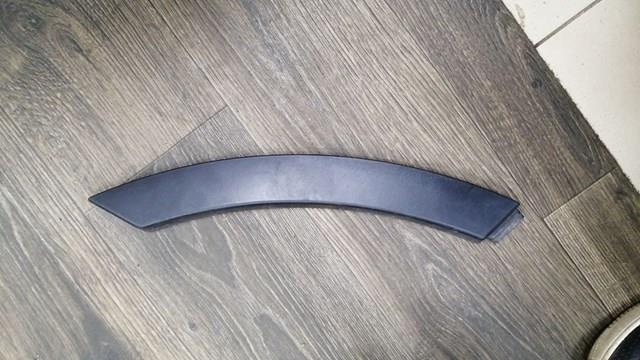 Moldura de guardabarro trasero derecho LR027251 Land Rover