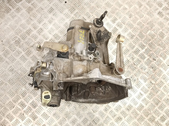 20CE89 Peugeot/Citroen Transimisión manual
