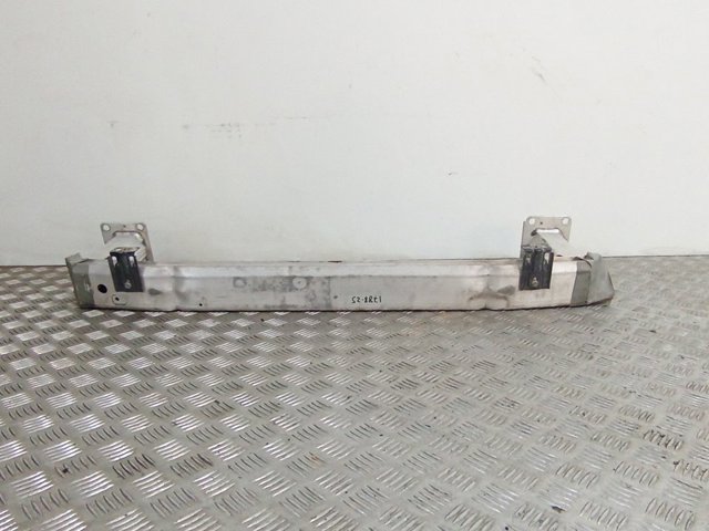Refuerzo paragolpes delantero Peugeot/Citroen 9821673680