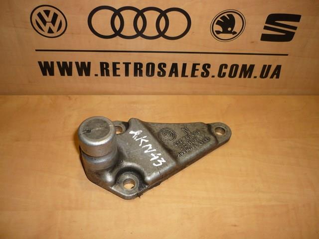8D0199343N VAG soporte para taco de motor delantero