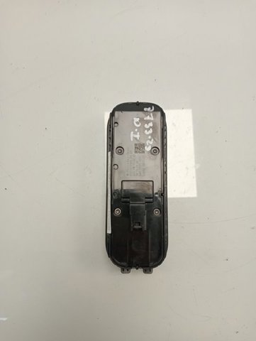 Interruptor de elevalunas delantera izquierda A1679059803 Mercedes