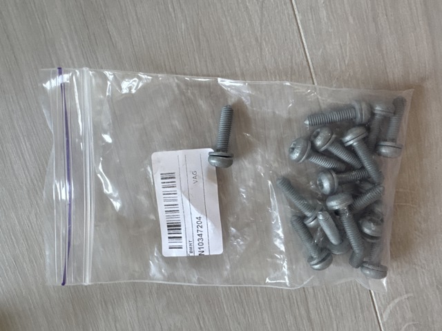 N10347204 VAG Tornnillo, cárter del motor