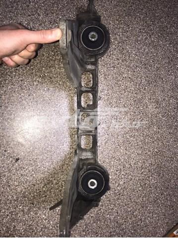 A4473503400 Mercedes Soporte trasero del diferencial trasero