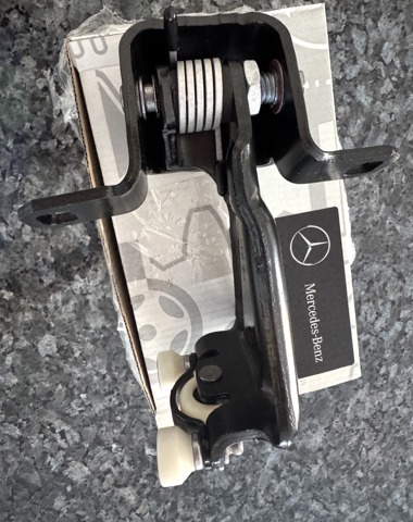 Pastillas freno delanteras Mercedes A0004203903 precio, desde 83,99 EUR
