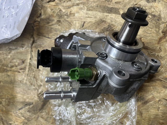 Bomba de alta presión de combustible Jaguar G4D39B395AA precio, desde 290,40 EUR